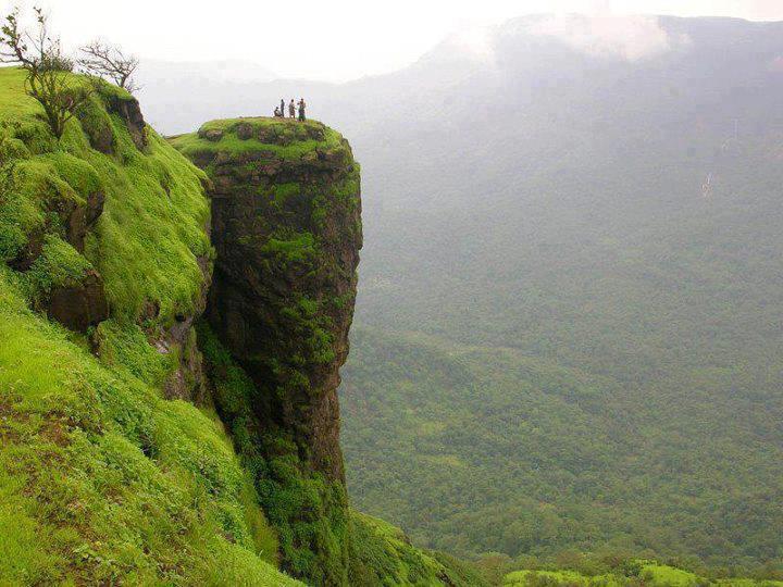 Seetharkundu Viewpoint holiday packages.